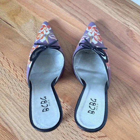 BCBG PARIS HIGH HEEL SHOES SLIP ON PUMP SIZE 8 1/2  Purple WITH FLOWERS‎ - Picture 2 of 6